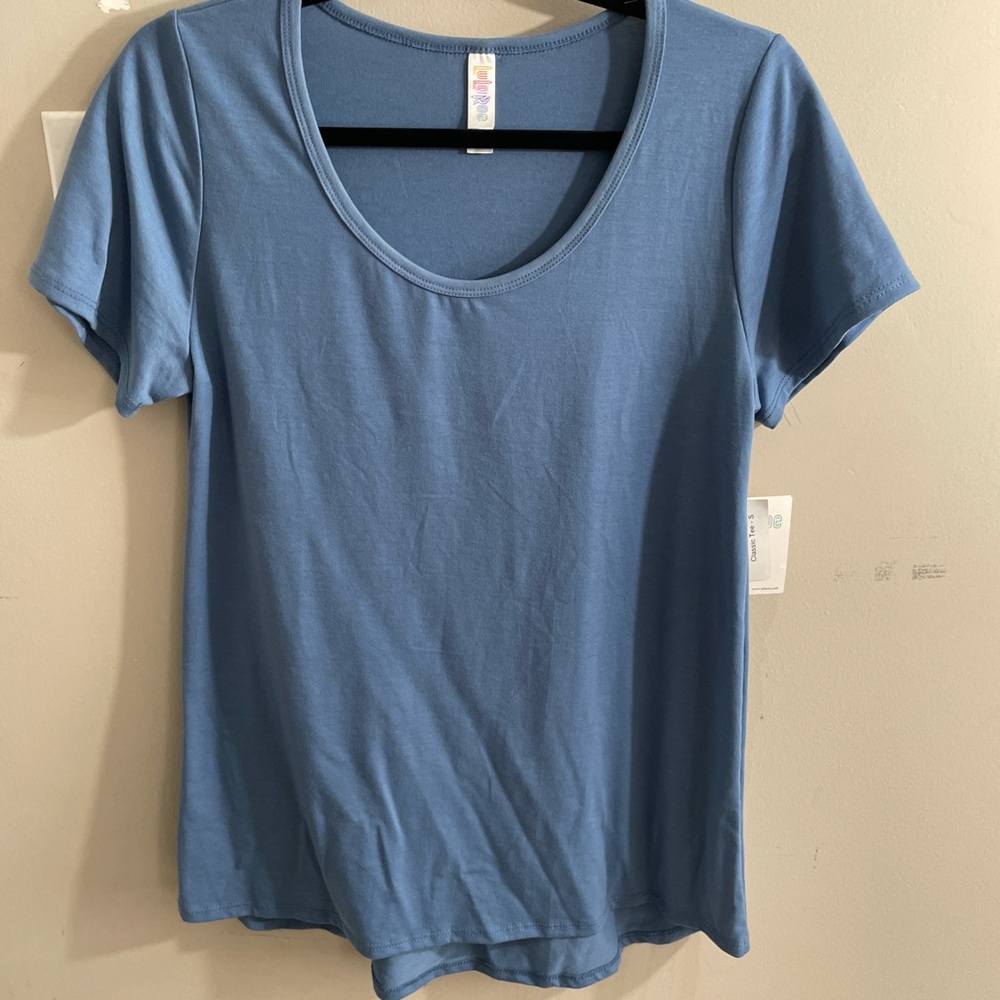 Lularoe classic tee size small